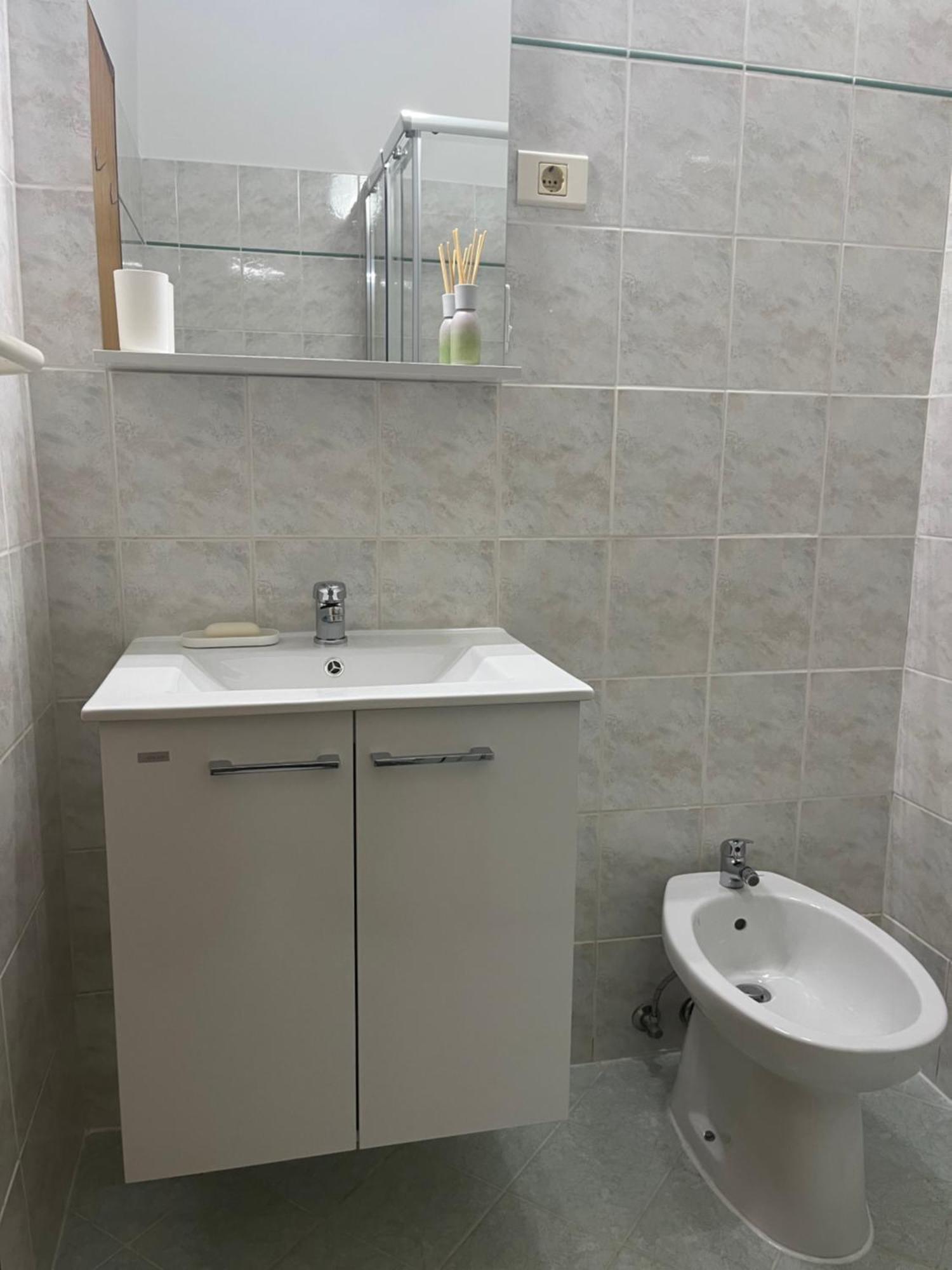 イゾラApartma Sunnyアパートメント エクステリア 写真